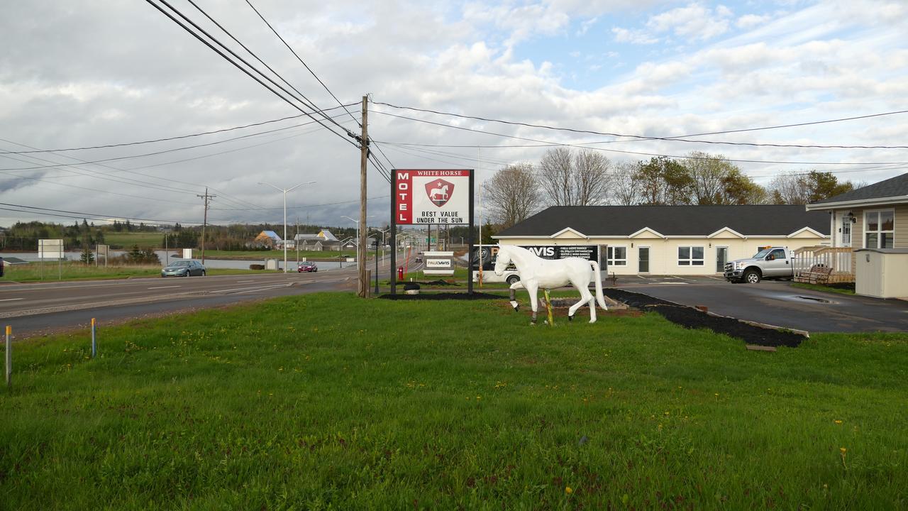 The White Horse Motel Cornwall Bagian luar foto