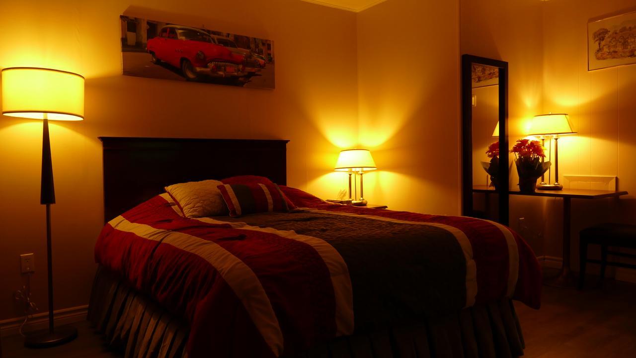 The White Horse Motel Cornwall Bagian luar foto