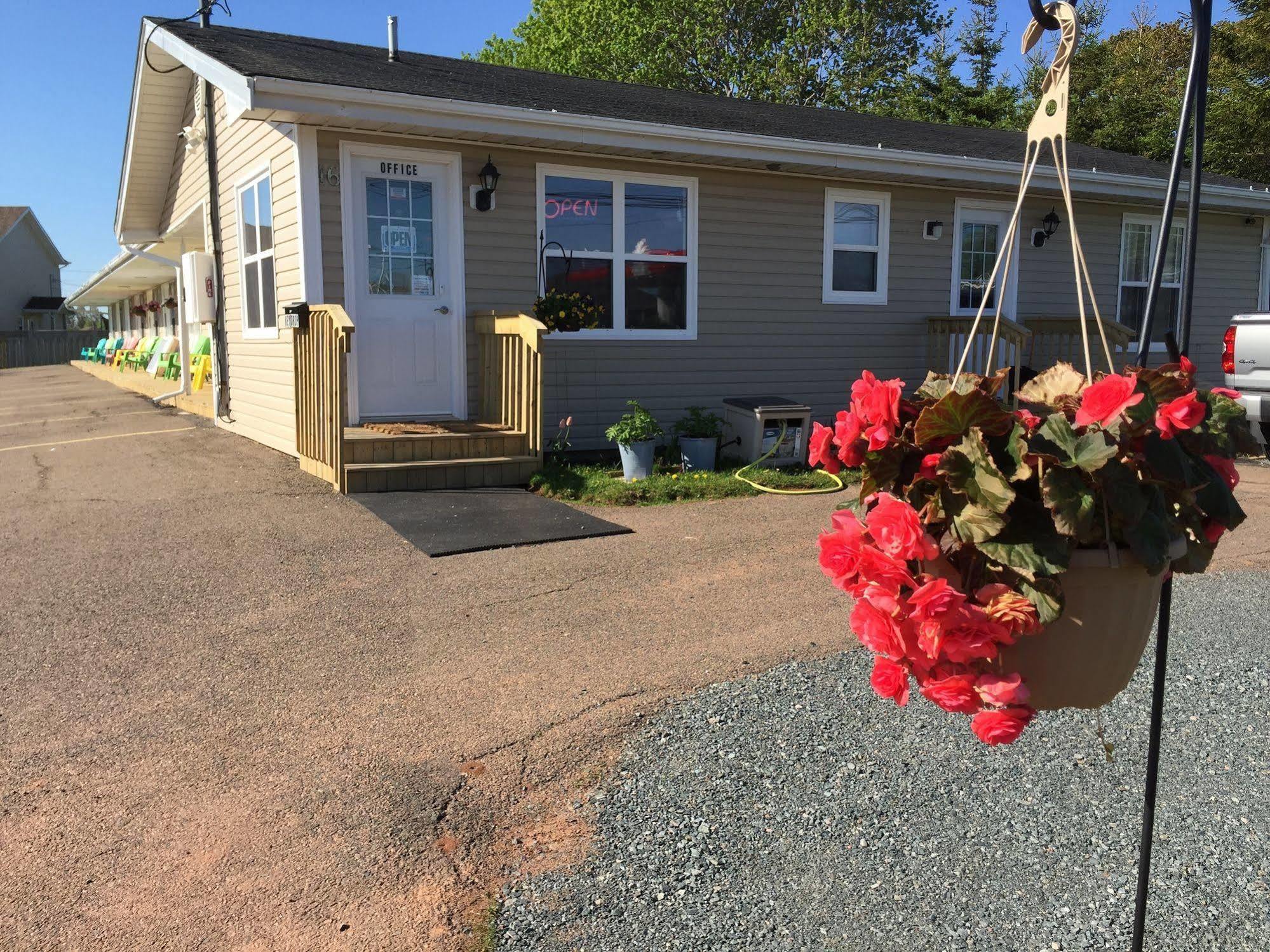 The White Horse Motel Charlottetown Bagian luar foto